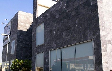 Отделка фасада греческим мрамором Alivery Grey
