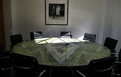 Стол для переговоров из зеленого Irish Green изображение 1