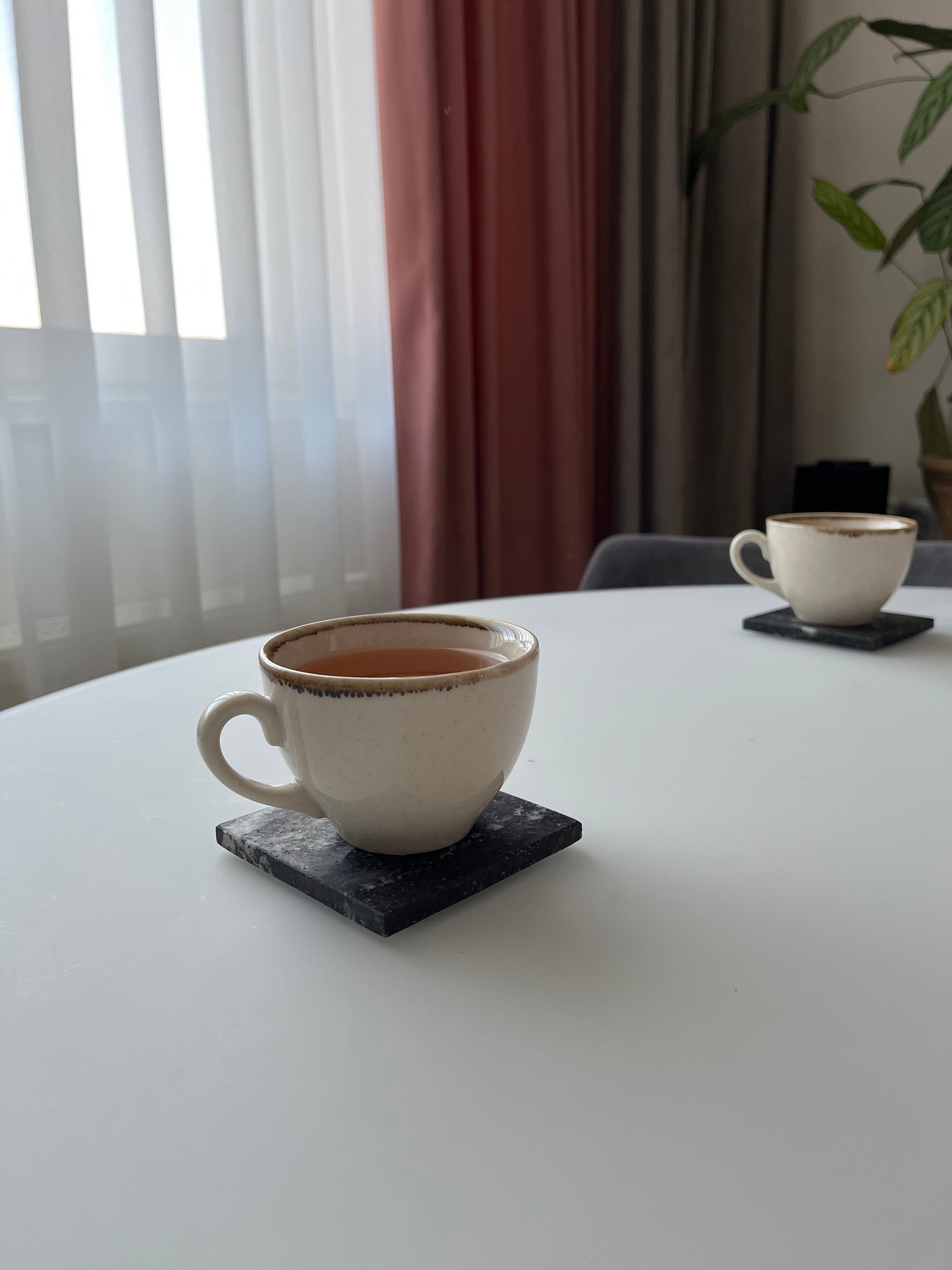 СПK Набор из 2х шт Подставка квадратная (90х90х8 мм)/Гранит Гранатовый Амфиболит/Черный/Антик - изображение 4