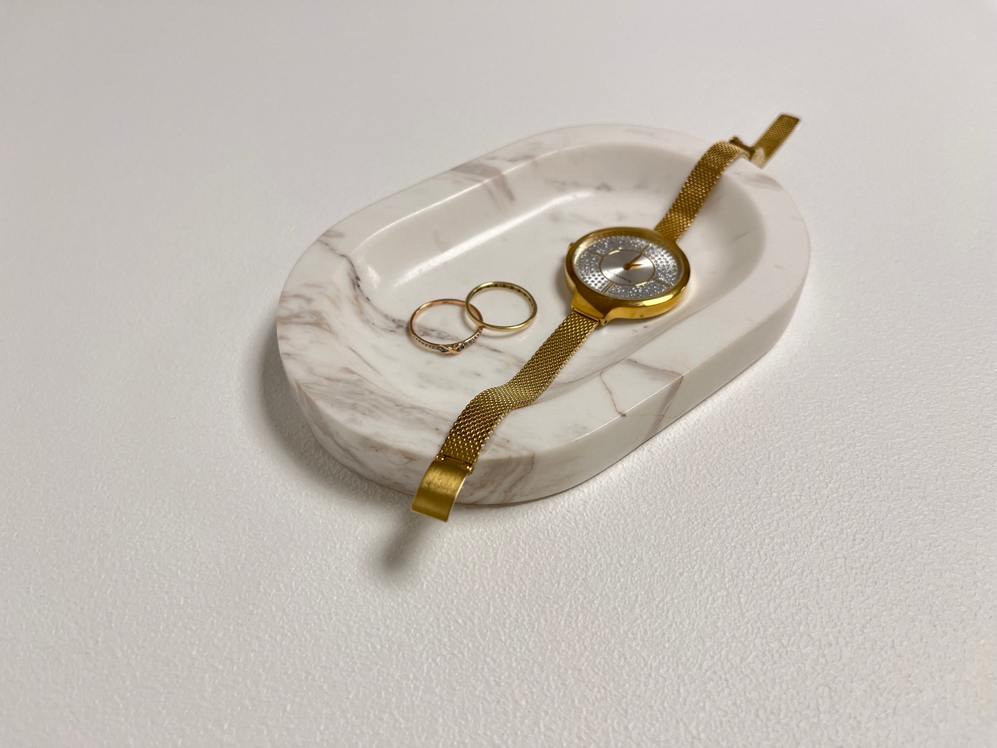 Изображение СПK Мыльница скругленная (150х100х18 мм)/Мрамор Pirgon/Белый/Лощение