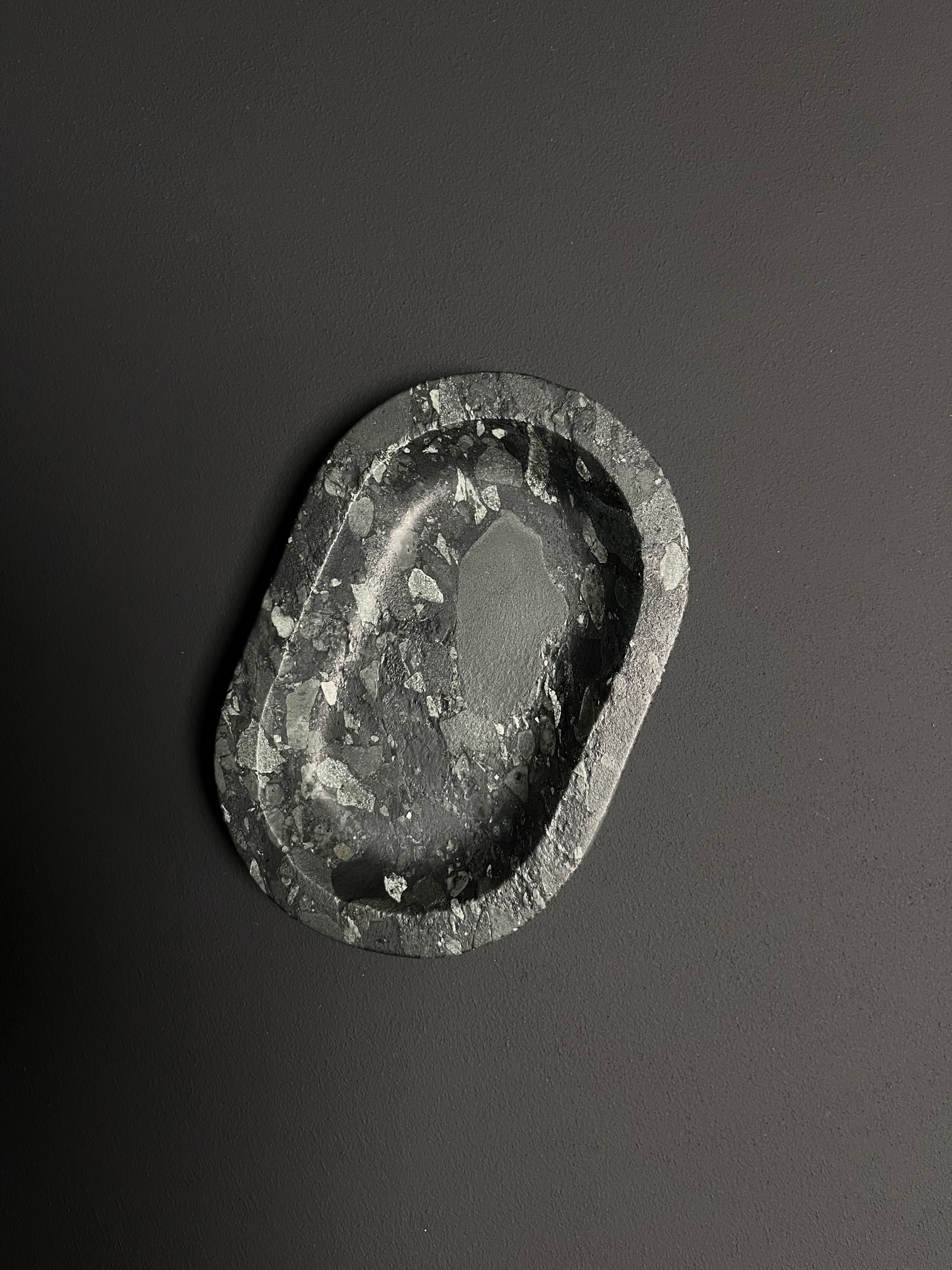 СПK Мыльница скругленная (150х100х20 мм)/Конгломерат Onego Green/Зеленый/Лощение - изображение 4