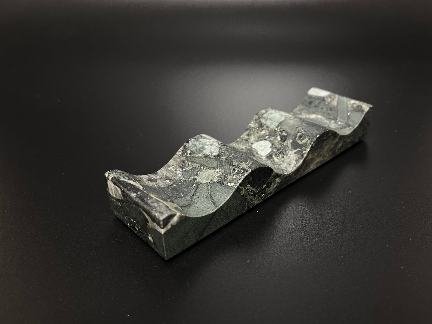 Изображение СПK Подставка под приборы (140х40х20 мм)/Конгломерат Onego Green/Зеленый/Лощение