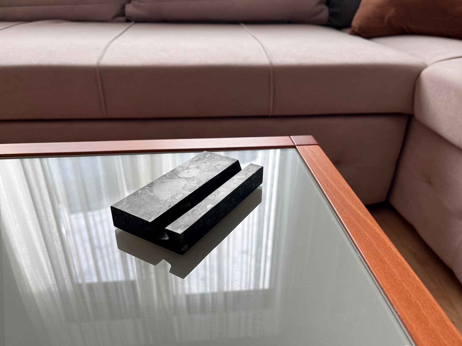 СПK Подставка под телефон прям (130х70х20 мм)/Конгломерат Onego Green/Зеленый/Лощение - изображение 3