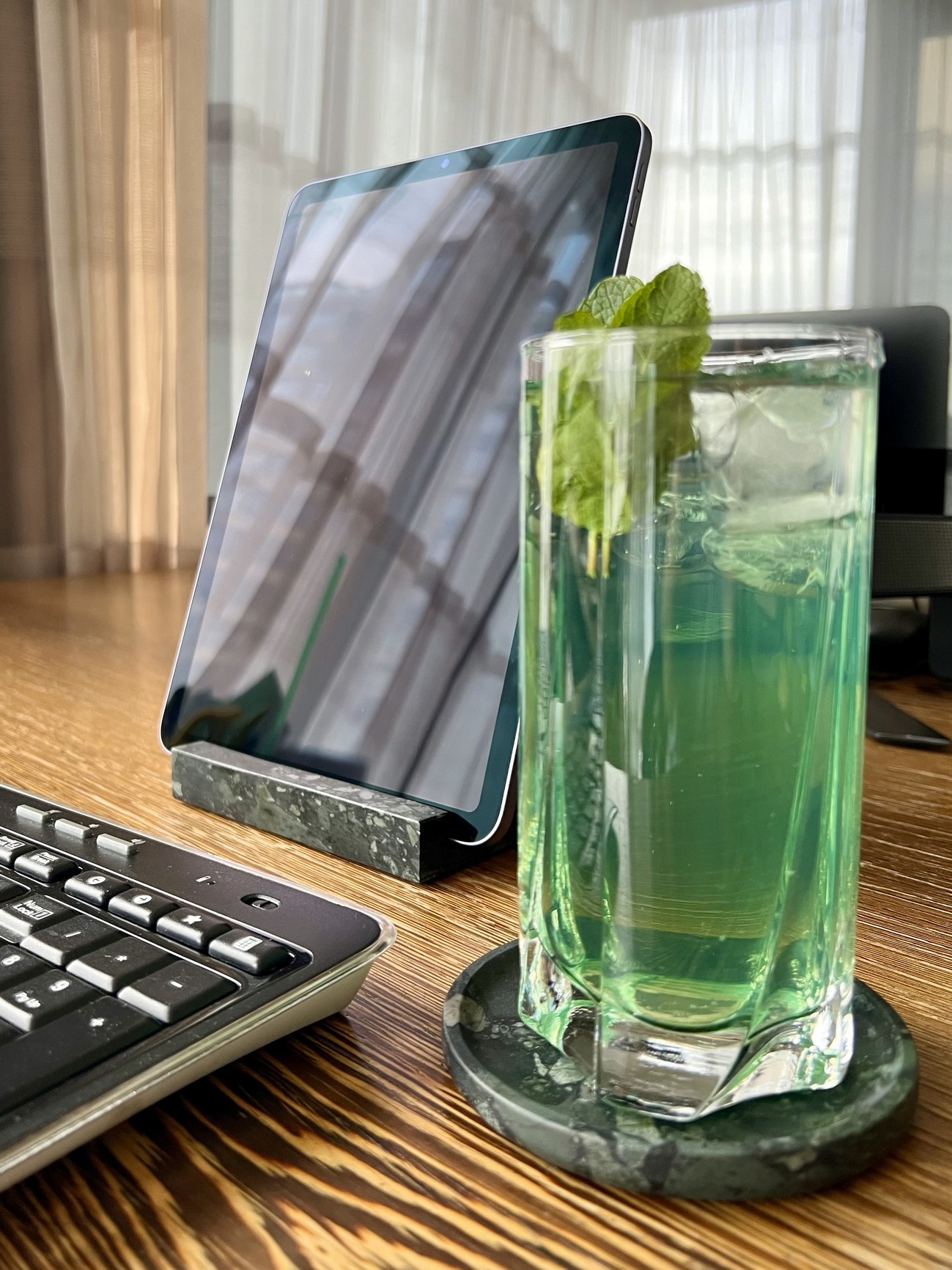 СПK Подставка под чашку (100х100х10 мм)/Конгломерат Onego Green/Зеленый/Лощение - изображение 2