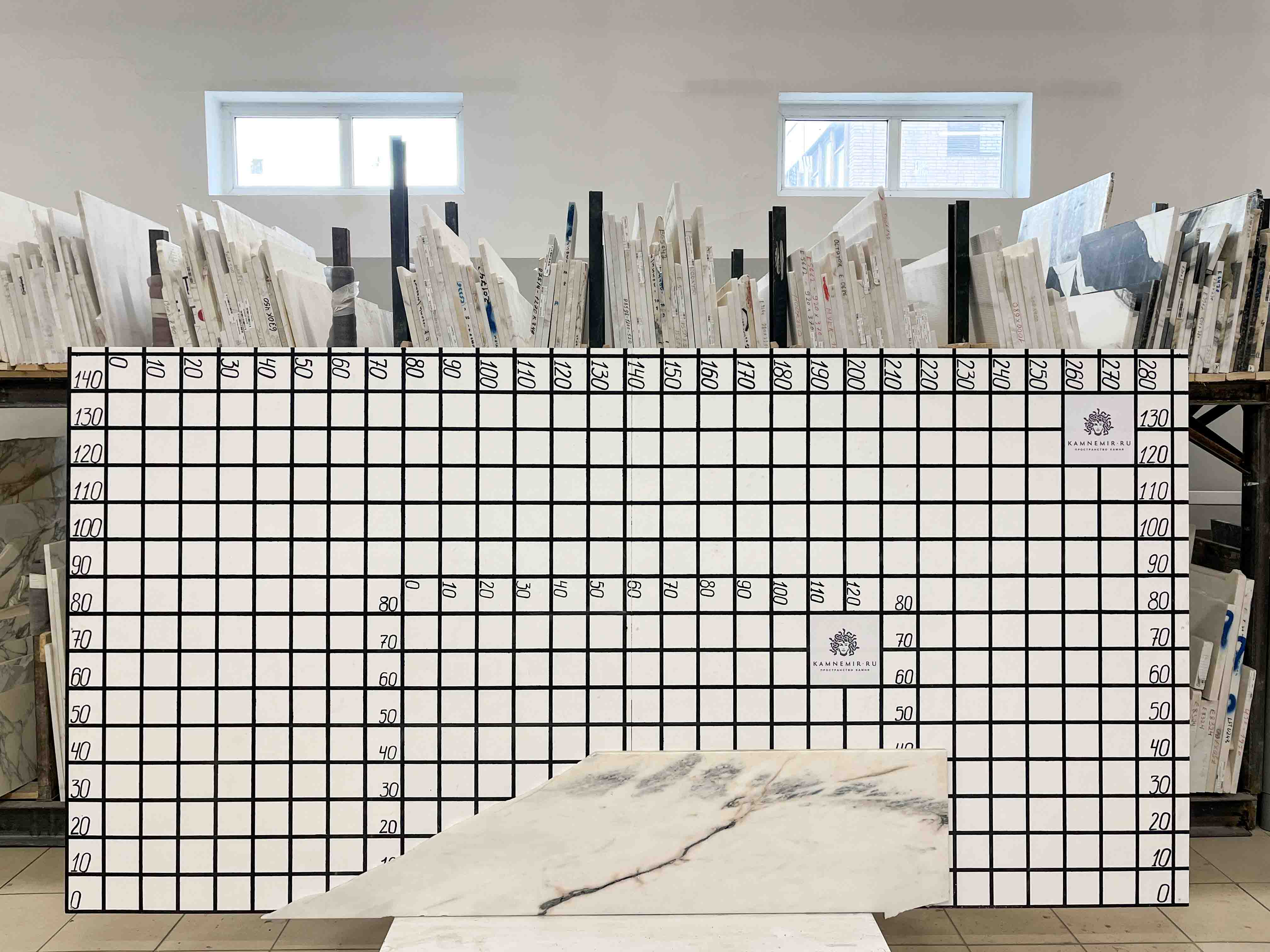 Изображение Заготовка F2568 (920х380х20 мм)/Мрамор Bianco Lasa Vena Oro/Белый/Антик