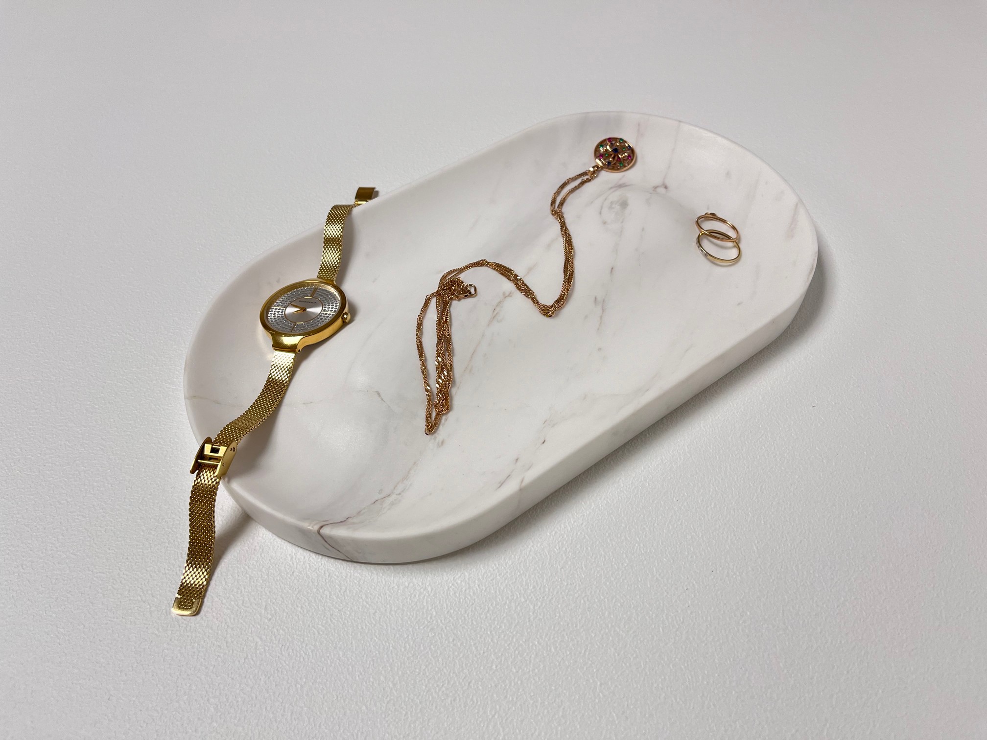 Изображение СПK Ключница овальная (260х150х18 мм)/Мрамор Pirgon/Белый/Лощение