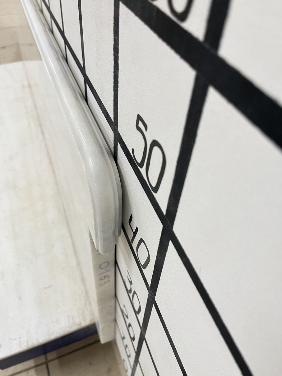 Подоконник F4570 (1350х490х30 мм)/Мрамор Bianco Lasa Vena Oro/Белый/Полировка - изображение 2