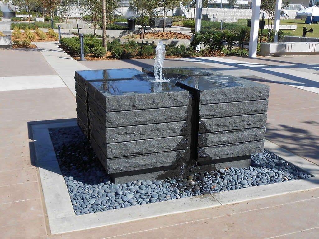 Изготовление фонтанов из камня для улицы и дома.