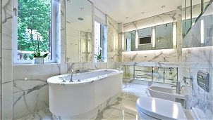 Комплексная отделка ванной мрамором Bianco Statuario