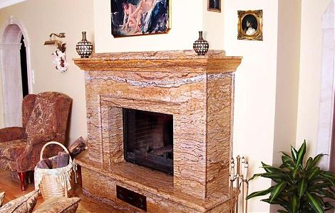 Каминный портал из травертина Travertine Walnut