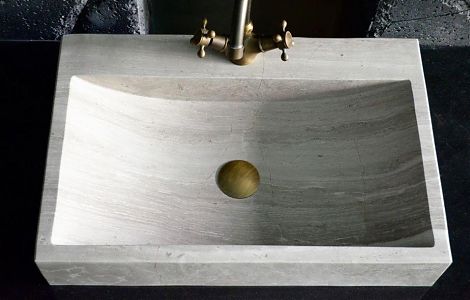 Раковина в ванную комнату из серого травертина