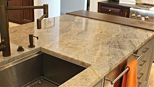 Кухонный стол из полированного кварцита Cielo