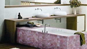 Pink Quartz в отделке ванной
