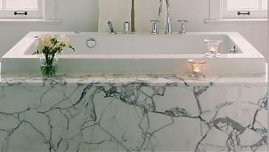 Постамент для ванны из Bianco Statuario