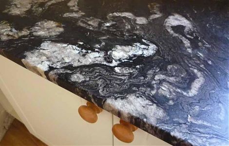 Кухонная столешница из гранита Black Cosmic изображение 1