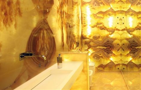 Отделка ванной комнаты подсвеченным ониксом Nuvolato изображение 1
