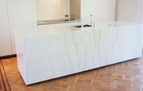 Стол, облицованный мрамором Bianco Lasa Covelano изображение 1
