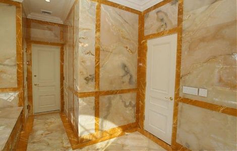 Ванная комната с комплексной отделкой мраморным ониксом изображение 1