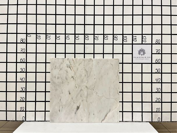 Заготовка с клеевой трещиной (680х630х20 мм)/Мрамор Bianco Lasa Vena Oro/Белый/Антик - изображение 1