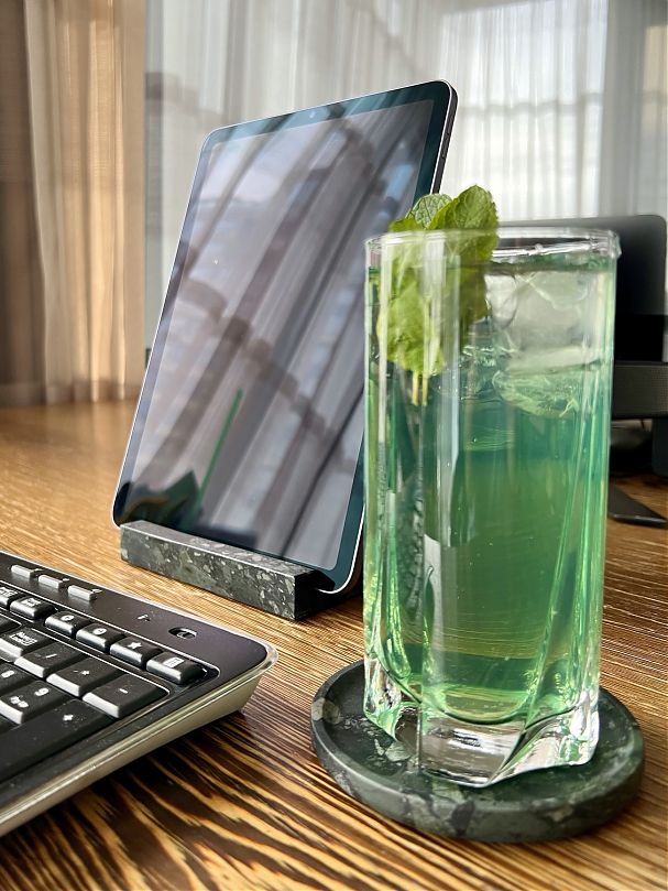 СПK Подставка под чашку (100х100х10 мм)/Конгломерат Onego Green/Зеленый/Лощение - изображение 2