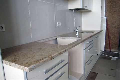 Столешница из madura gold