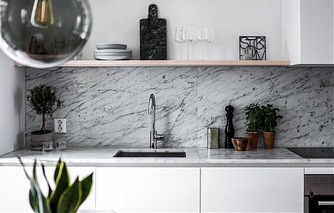 Рабочая зона кухни в мраморе Bianco Carrara Gioia изображение 1